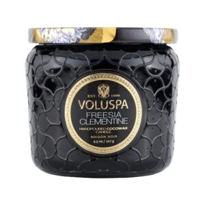 aromathicheskaya-svecha-VOLUSPA-Freesia-Clementine-127-gr